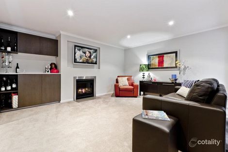 Property photo of 33 Onkara Court Eltham VIC 3095