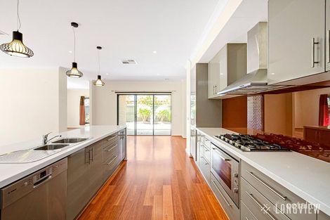 Property photo of 3 The Outlook Waterways VIC 3195