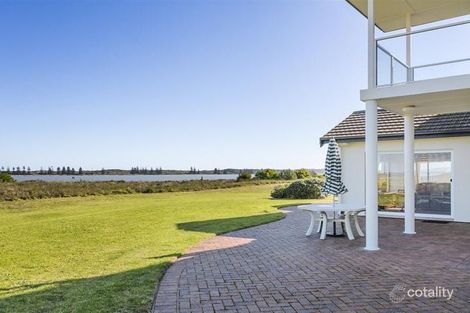 Property photo of 18 Excelsior Parade Hindmarsh Island SA 5214