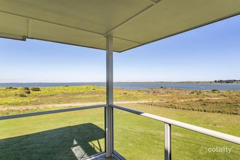 Property photo of 18 Excelsior Parade Hindmarsh Island SA 5214