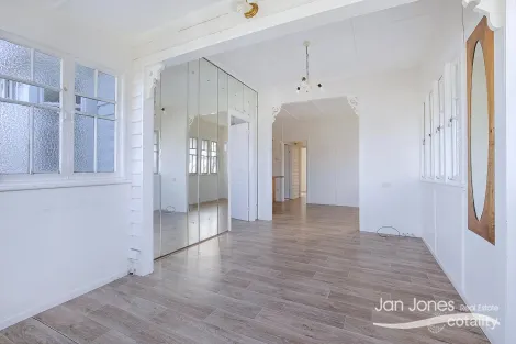 Property photo of 5 Moreton Avenue Redcliffe QLD 4020