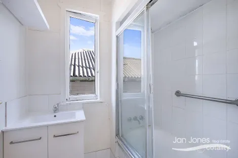 Property photo of 5 Moreton Avenue Redcliffe QLD 4020