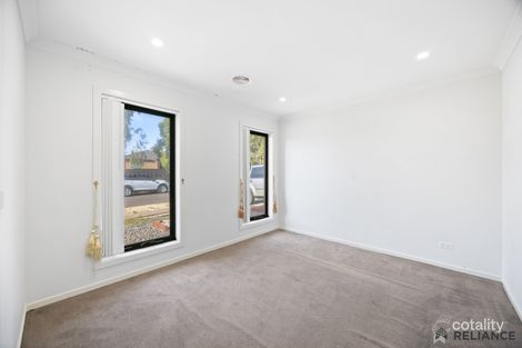 Property photo of 14 Stonehenge Drive Cobblebank VIC 3338