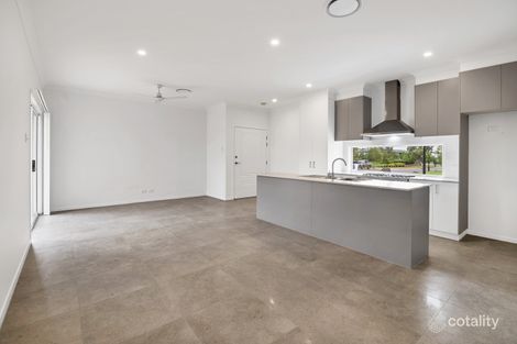 Property photo of 2/10 Cummings Circuit Willow Vale QLD 4209
