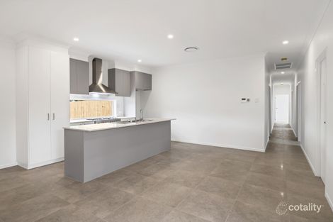 Property photo of 2/10 Cummings Circuit Willow Vale QLD 4209