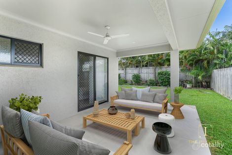 Property photo of 11 Yumbabulla Green Smithfield QLD 4878