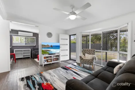 Property photo of 39 Patrick Street Beachmere QLD 4510