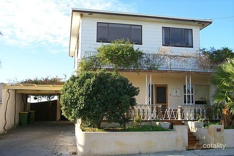 2 Dorothy St, Fremantle, WA 6160