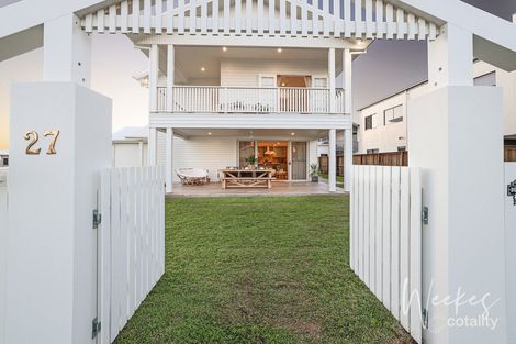 Property photo of 27 Headlands Esplanade Innes Park QLD 4670