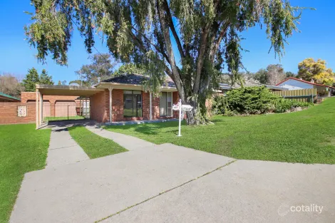 665 Pearsall St, Lavington, NSW 2641