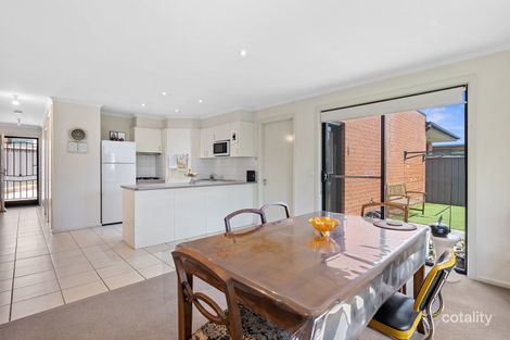 Property photo of 2/206 Neale Street Flora Hill VIC 3550