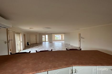 Property photo of 37 Delbridge Drive Sydenham VIC 3037