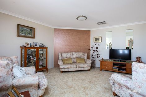 Property photo of 5 Emerald Way Australind WA 6233