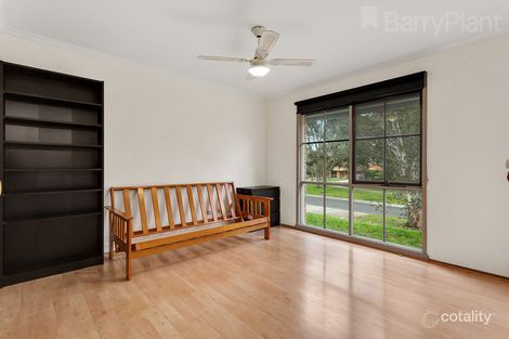 Property photo of 3 Tallara Square Berwick VIC 3806