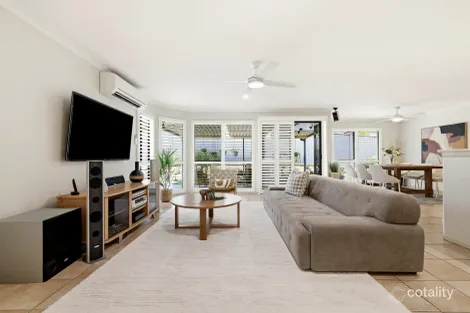 Property photo of 70 Coventry Circuit Carindale QLD 4152