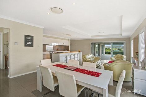 Property photo of 27 Kelly Circle Rutherford NSW 2320