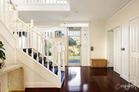 Property photo of 22 Holm Park Road Beaconsfield VIC 3807