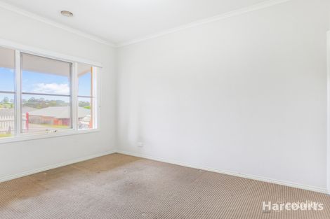 Property photo of 22 Shae Crescent Drouin VIC 3818