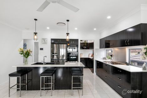 Property photo of 27 Highland Crescent Belmont QLD 4153