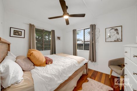 Property photo of 27 Moura Crescent Barney Point QLD 4680