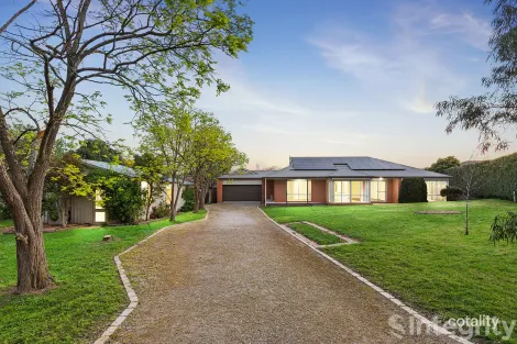 11 Armstrong Gr, Yarra Glen, VIC 3775
