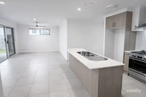 Property photo of 37 Greenhaven Circuit Narangba QLD 4504
