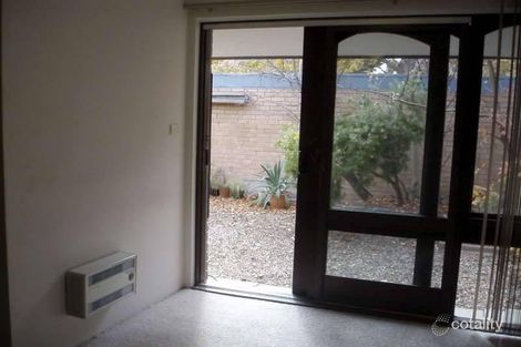 Property photo of 16 Mackaness Place Garran ACT 2605