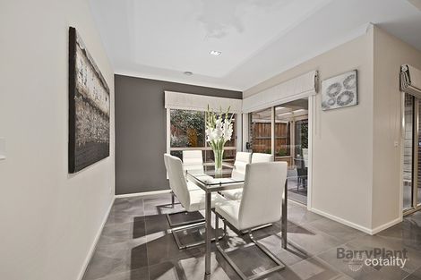 Property photo of 2 Hayes Walk Bundoora VIC 3083