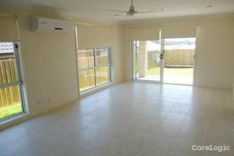 Property photo of 21 Blue View Terrace Glenmore Park NSW 2745