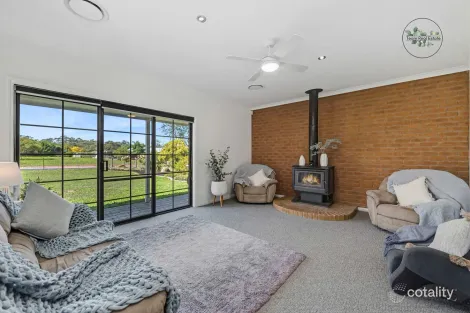 Property photo of 9 Morris Place Strathfieldsaye VIC 3551