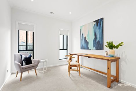 Property photo of 25 Venezia Way Skye VIC 3977