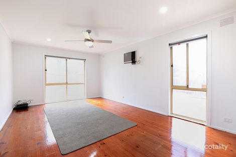 Property photo of 1 Sussex Crescent Seaford VIC 3198