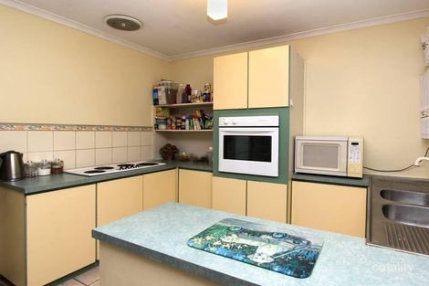 Property photo of 10 Poinciana Court Werribee VIC 3030