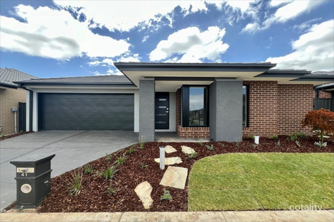 41 Velvet Cct, Clyde North, VIC 3978