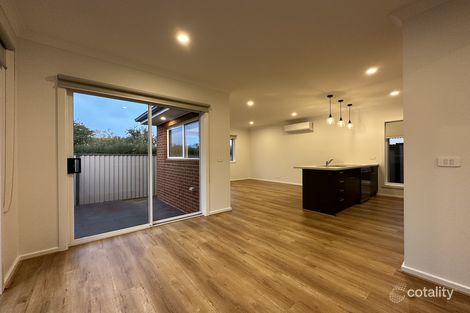 Property photo of 1/19 Raglan Street Darley VIC 3340