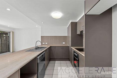Property photo of 7/29 Lachlan Drive Wakerley QLD 4154