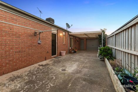 Property photo of 32 Ladybird Crescent Point Cook VIC 3030