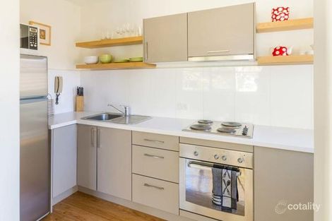Property photo of 5/18 Pine Avenue Elwood VIC 3184