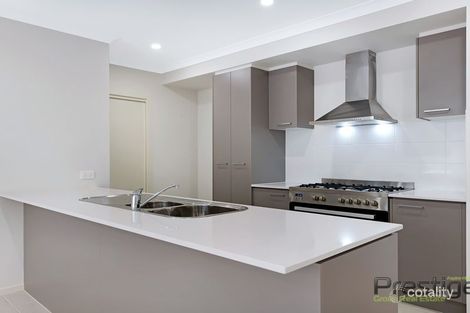 Property photo of 4 Gold Street Tarneit VIC 3029