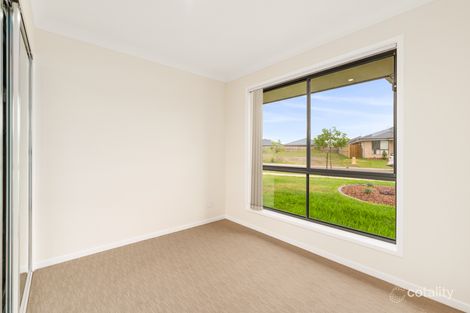Property photo of 80 Sandpiper Circuit Aberglasslyn NSW 2320