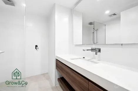 Property photo of 404/30 Brighton Parade Southport QLD 4215