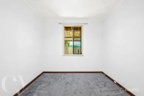 Property photo of 32 Jennings Way Lockridge WA 6054