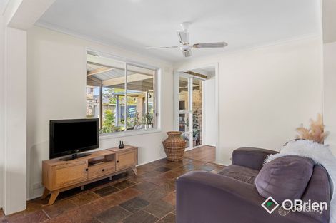 Property photo of 14 Grimwade Crescent Frankston VIC 3199