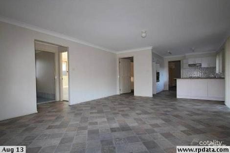 Property photo of 30 Wallcliffe Court Wattle Grove NSW 2173