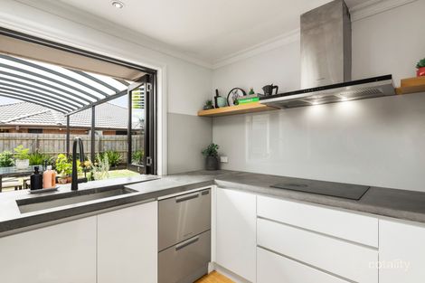 Property photo of 86 Romano Avenue Mill Park VIC 3082