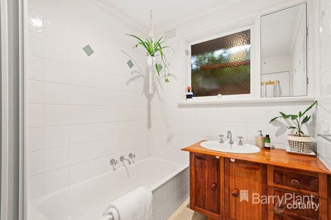 Property photo of 3 Frances Avenue Greensborough VIC 3088