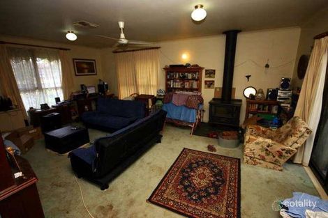 Property photo of 40 Harry Street Cranbourne VIC 3977