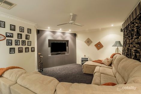 Property photo of 19 Banjos Circuit Hillvue NSW 2340