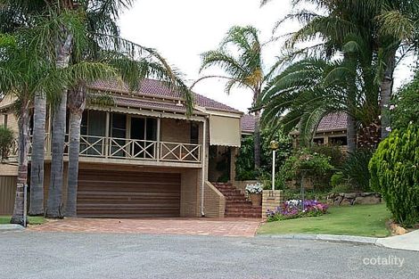 11 Holbrook Gdns, Carine, WA 6020