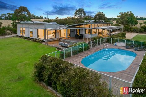 Property photo of 10 Simons Hill Road Darraweit Guim VIC 3756